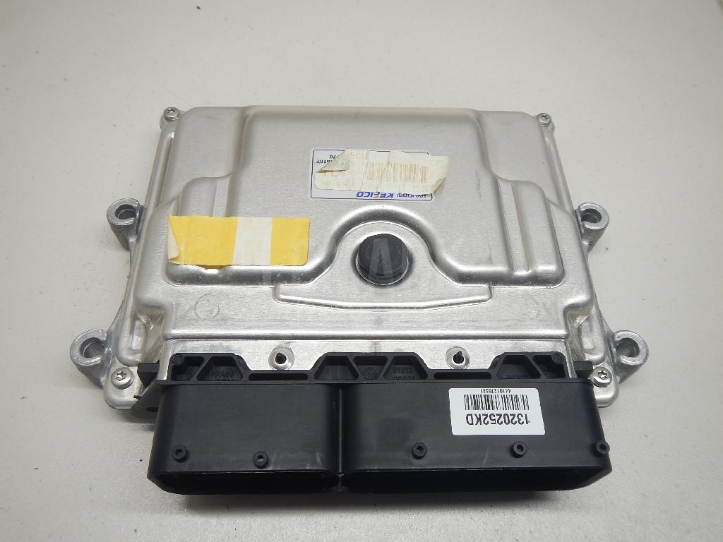 Блок управления двигателем 391102BTB8 Hyundai-Kia