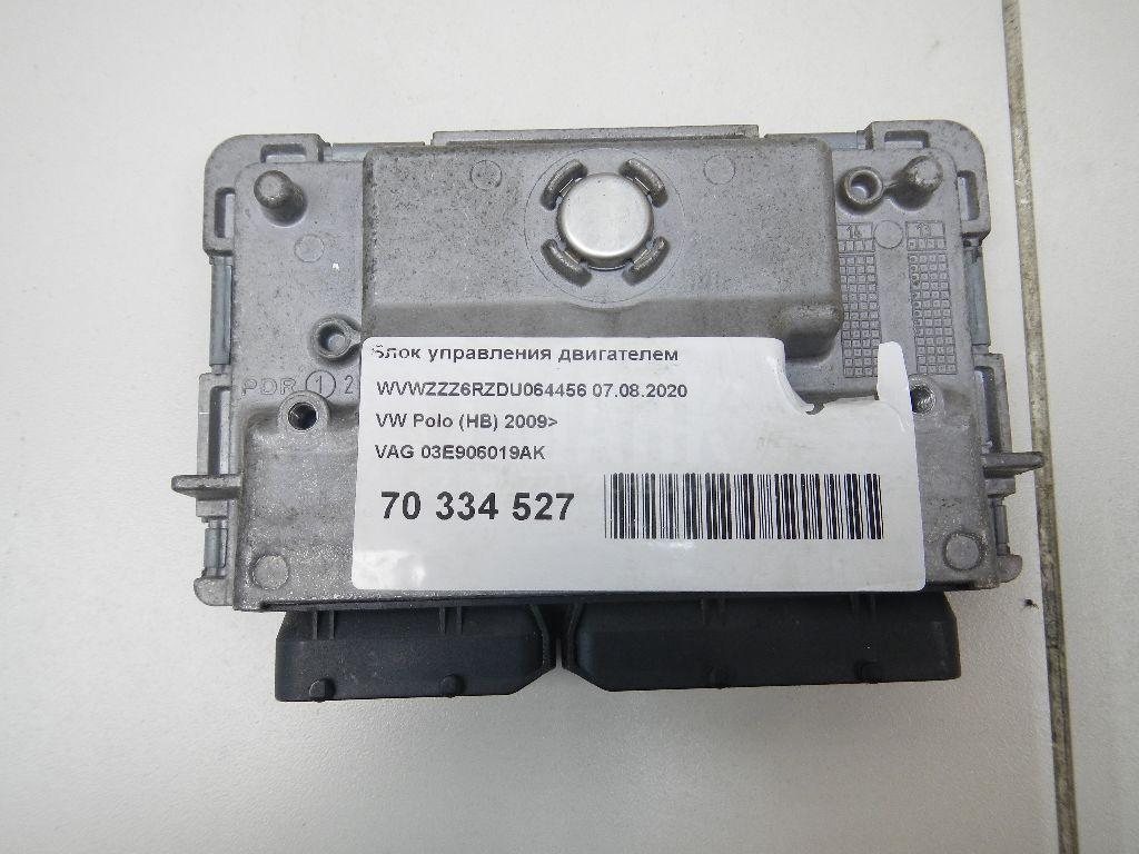 Блок управления двигателем 03E906019AK VAG