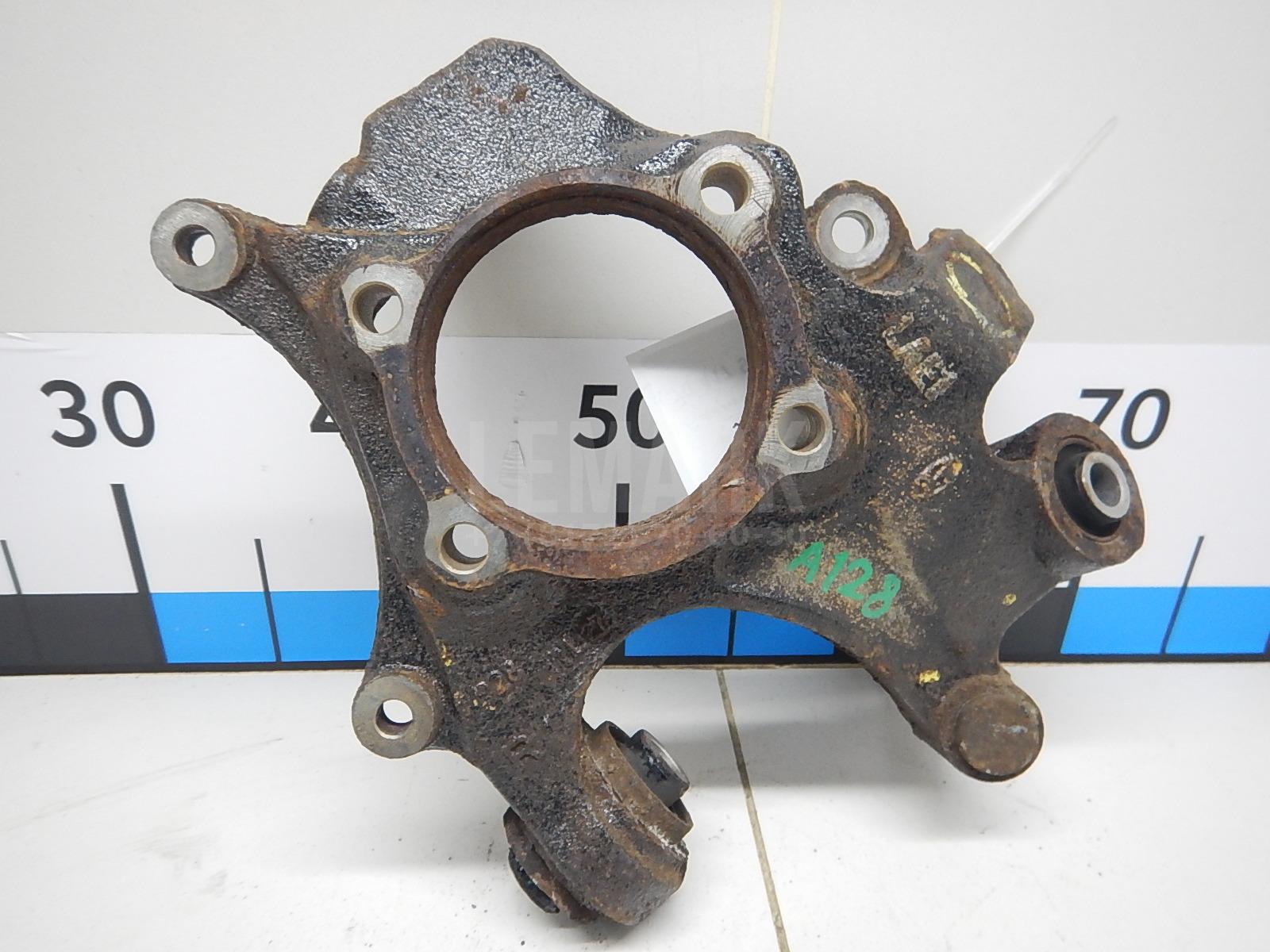 Кулак поворотный задний правый 527202P000 Hyundai-Kia