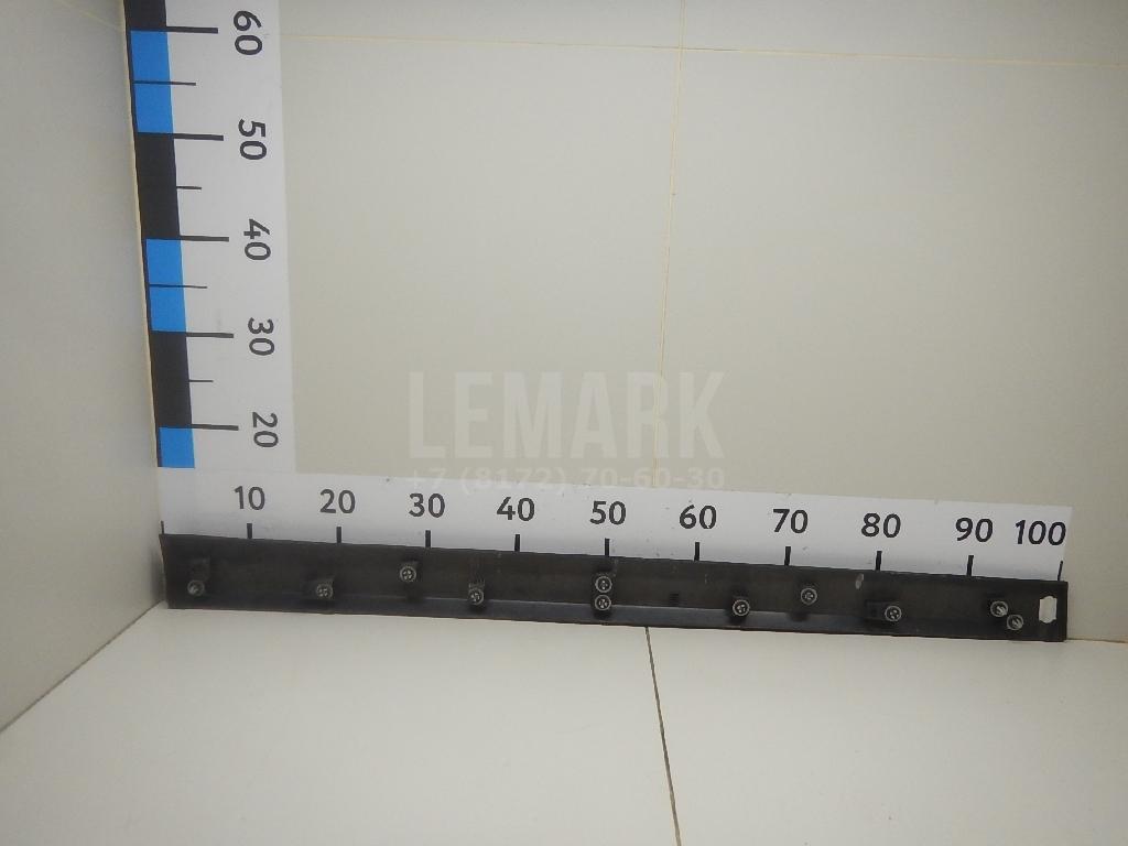 Накладка двери передней правой для  Fruehauf