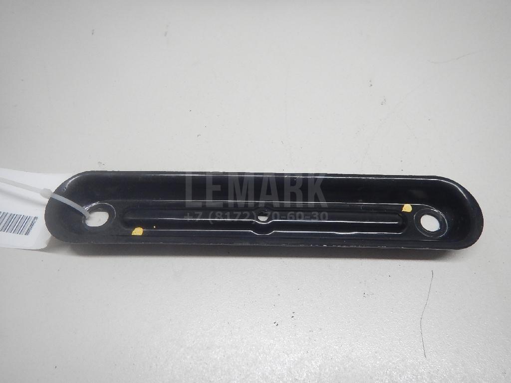 Кронштейн задней балки 554972W000 Hyundai-Kia