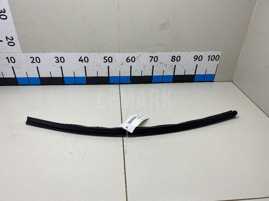 Накладка стекла переднего левого 822312W100 Hyundai-Kia