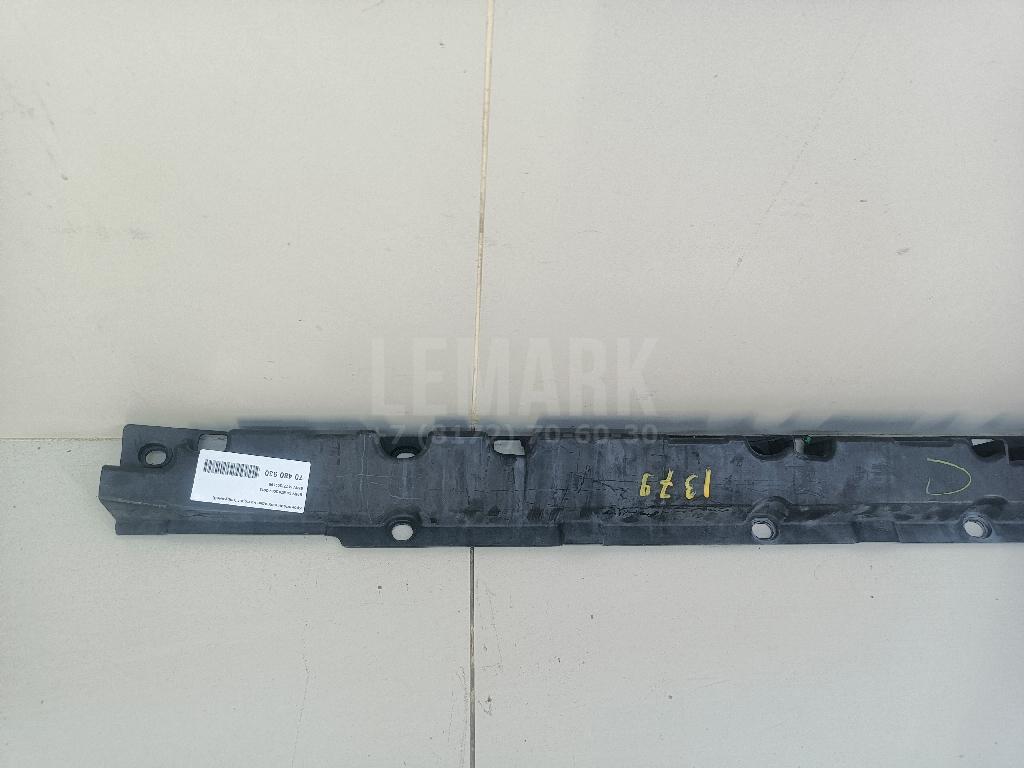Кронштейн накладки на порог (наружней) для  BMW 1-serie E82/E88 2007-2013