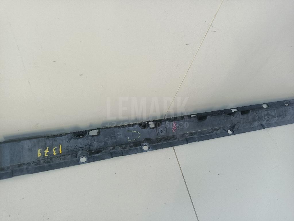Кронштейн накладки на порог (наружней) для  BMW 1-serie E82/E88 2007-2013
