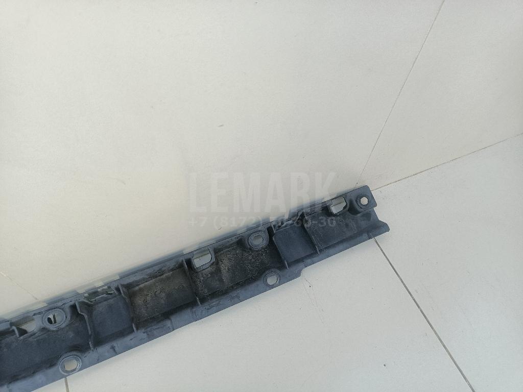 Кронштейн накладки на порог (наружней) для  BMW 1-serie E82/E88 2007-2013