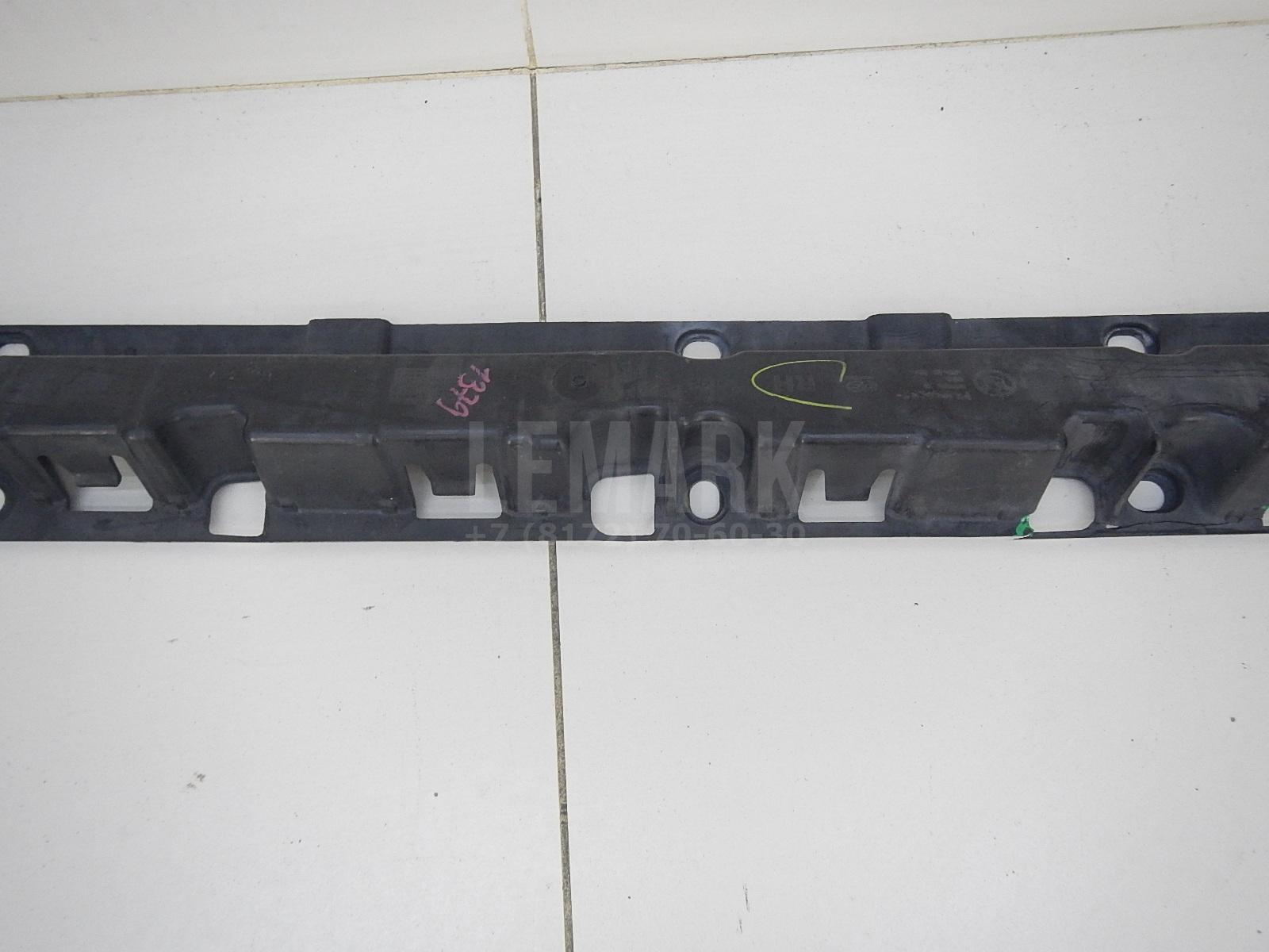 Кронштейн накладки на порог (наружней) для  BMW 1-serie E82/E88 2007-2013