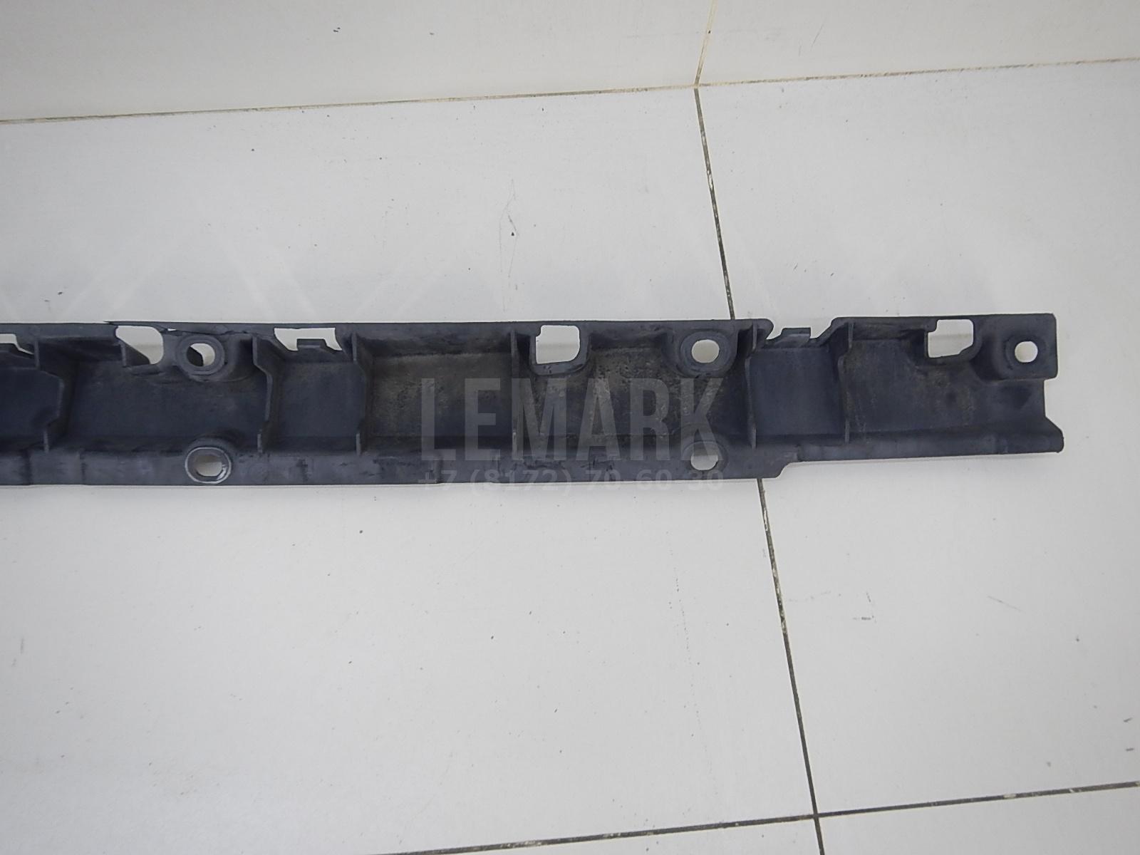 Кронштейн накладки на порог (наружней) для  BMW 1-serie E82/E88 2007-2013