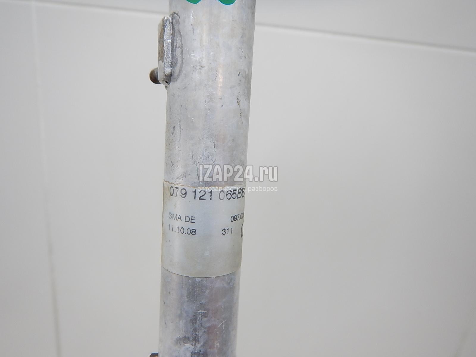 079121065BB Трубка охлажд. жидкости металлическая VAG A8 [4E] (2002 - 2010)