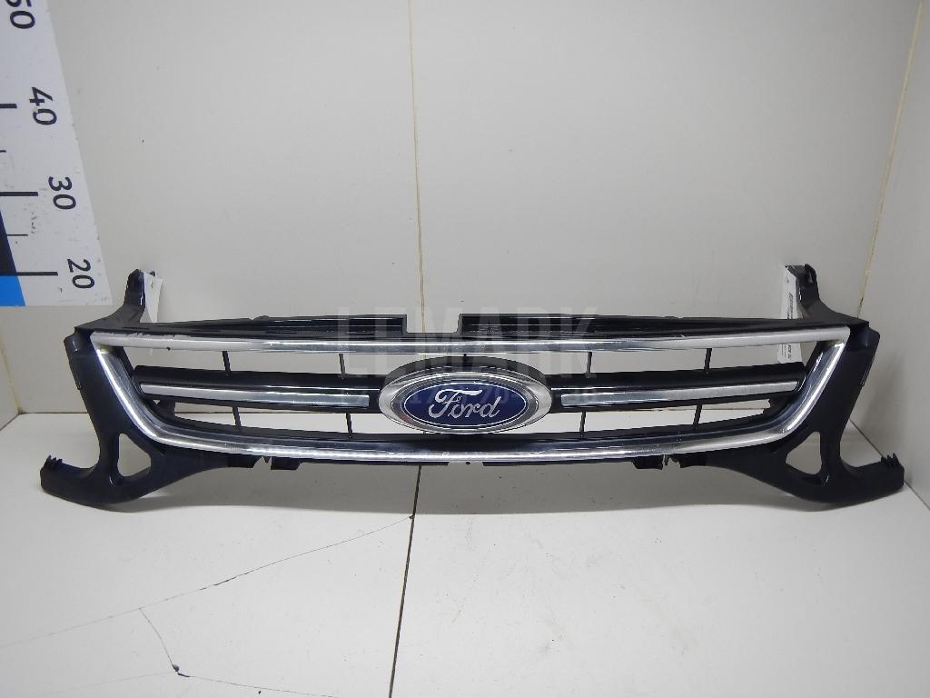 Решетка радиатора 1736150 Ford