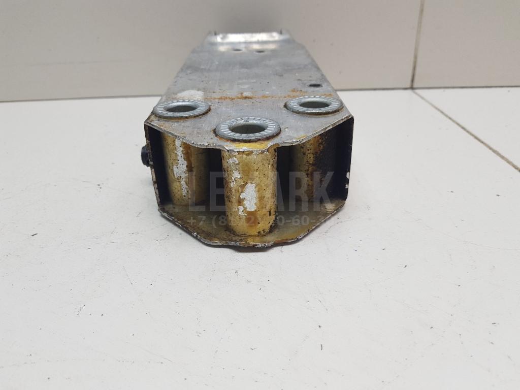 Кронштейн переднего бампера для  BMW X1 U11 2022