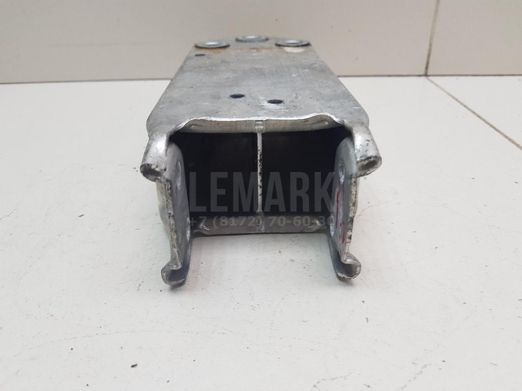 Кронштейн переднего бампера для  BMW X1 U11 2022
