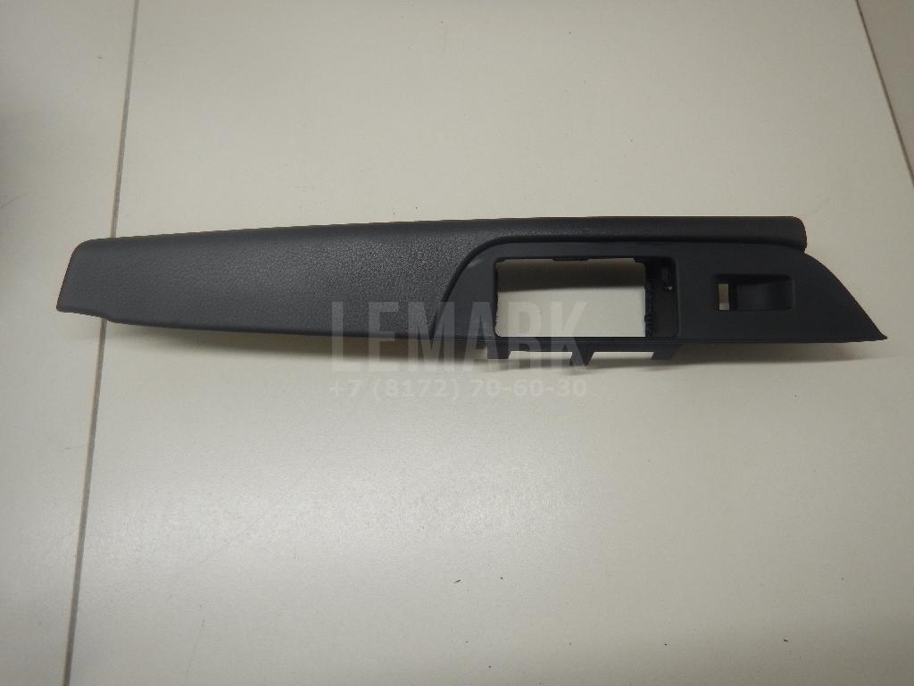 Подлокотник 7P6868140DK84 VAG