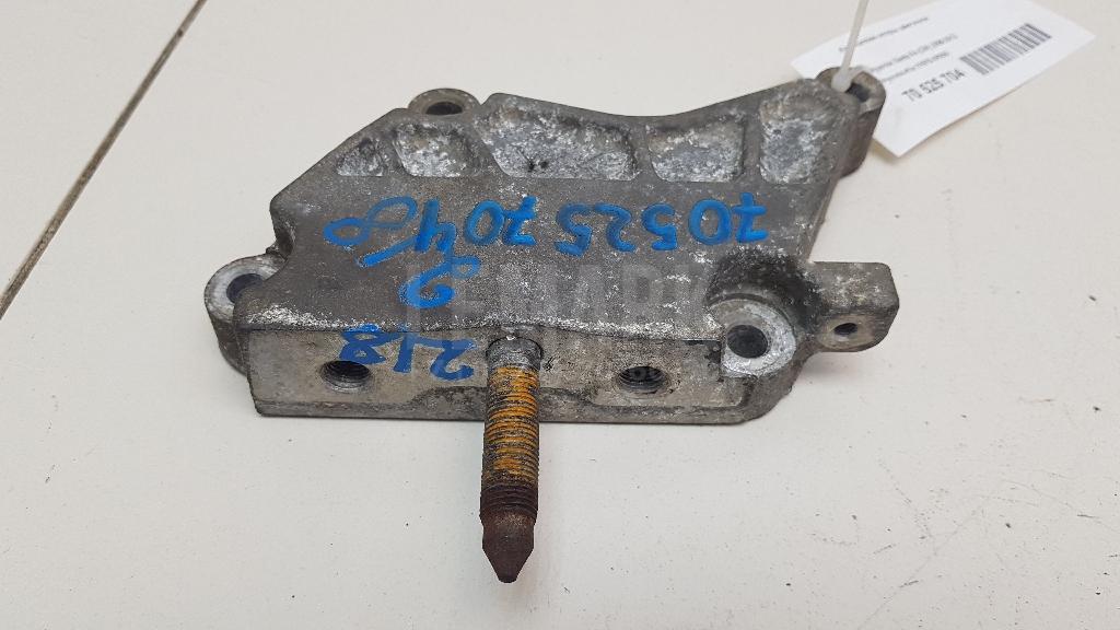 Кронштейн опоры двигателя 216702F000 Hyundai-Kia