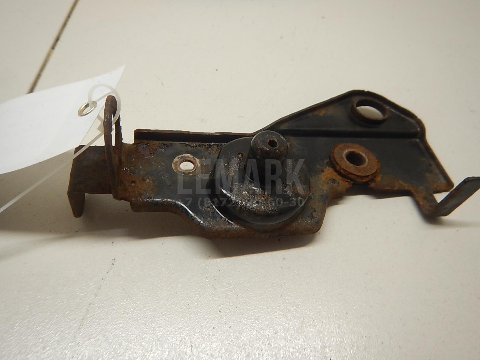 Кронштейн интеркулера 1653426050 Toyota