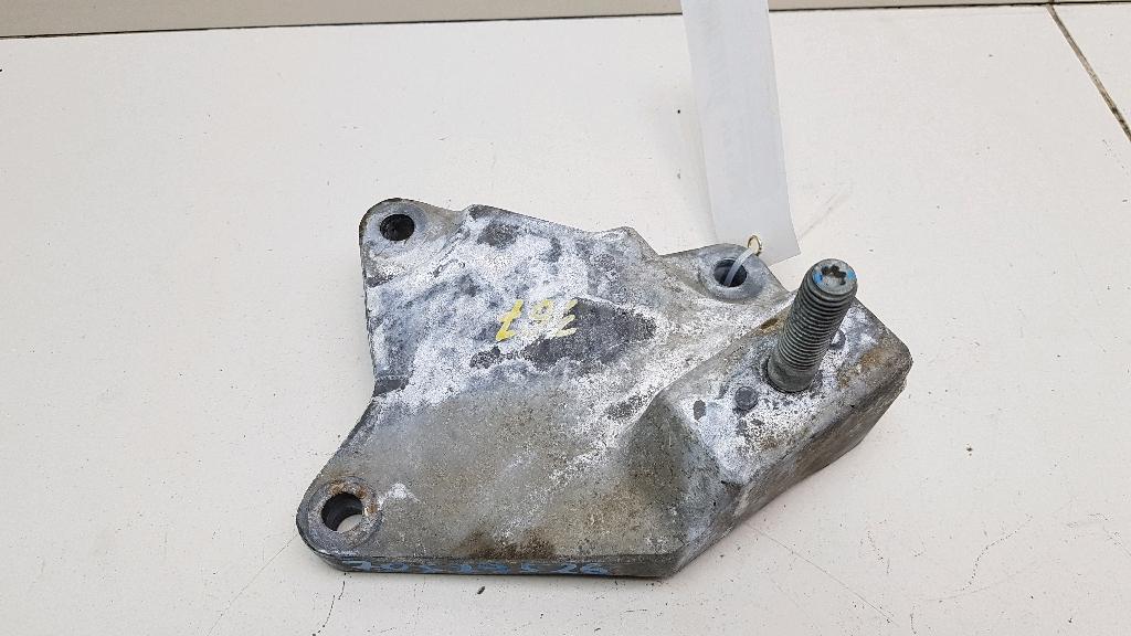 Кронштейн КПП левый 7G917M125CB Ford