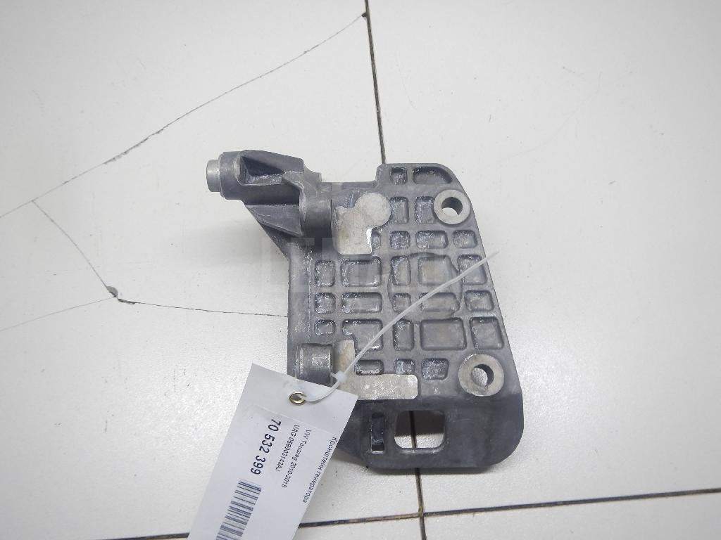 Кронштейн генератора для  BMW 7-serie E65/E66 2001-2008