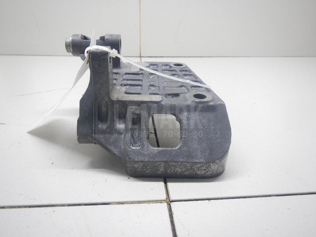 Кронштейн генератора для  BMW 7-serie E65/E66 2001-2008