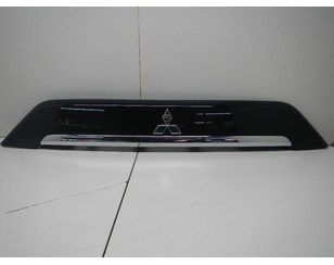 Накладка двери багажника для Mitsubishi Outlander XL (CW) 2006-2012 б/у состояние хорошее