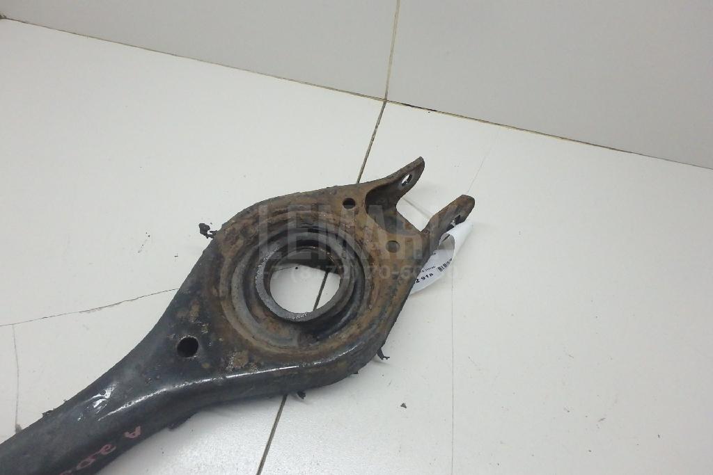 Рычаг задний поперечный 552101H100 Hyundai-Kia