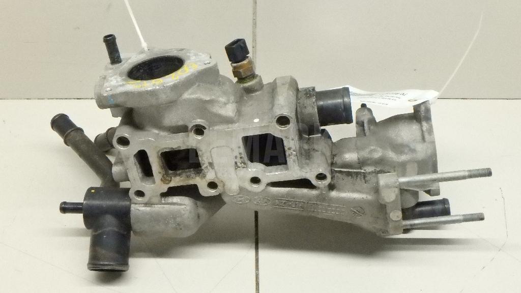 Корпус термостата 256102F600 Hyundai-Kia