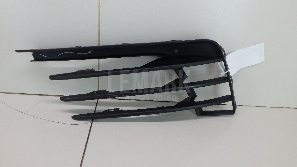 Решетка в бампер правая 5GM853666D9B9 VAG