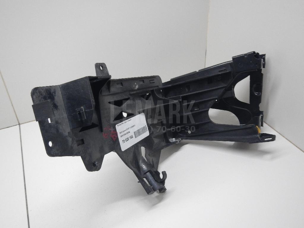 Кронштейн фар правый для  Audi A3 [8V] 2013-2020