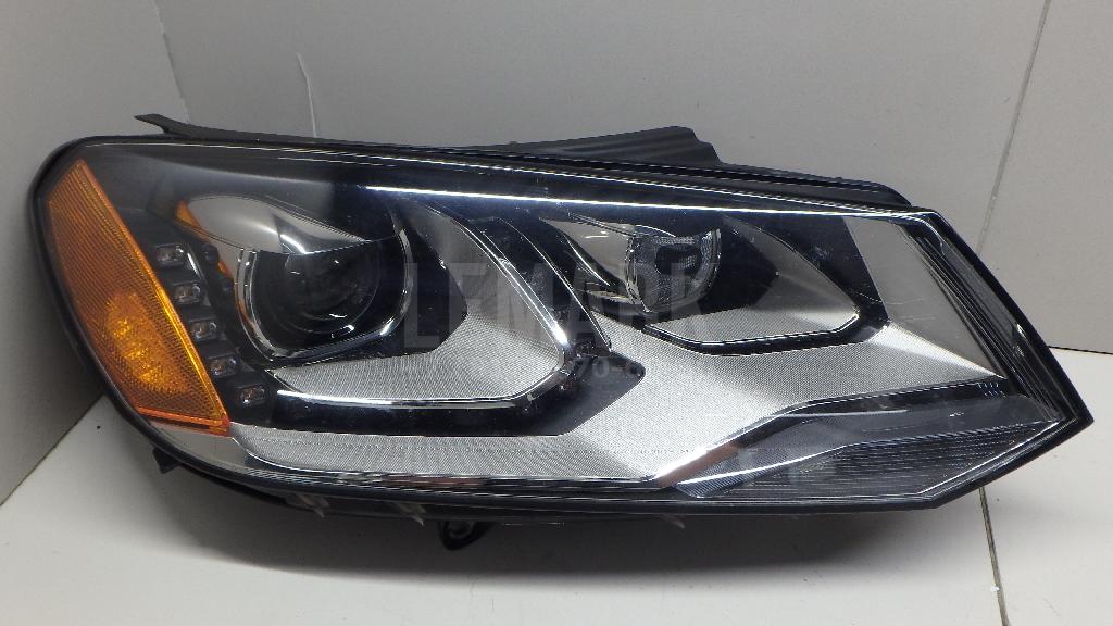Фара правая 7P1941752A VAG