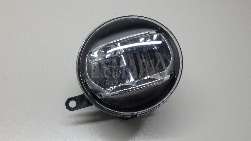Фара противотуманная правая 8121048051 Toyota