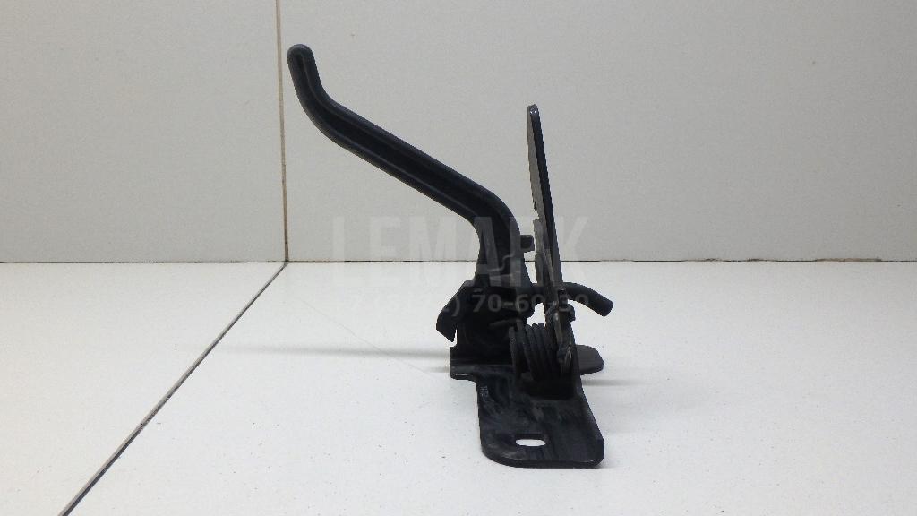 Крючок капота для  Astra HD 8 2005-2011