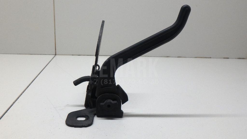 Крючок капота для  Astra HD 8 2005-2011