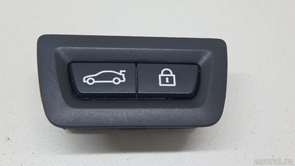 Кнопка открывания багажника
