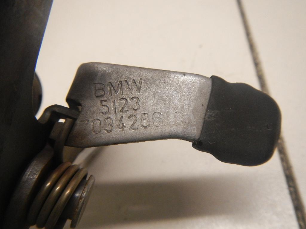 Крючок капота для  BMW 3-serie E46 1998-2005