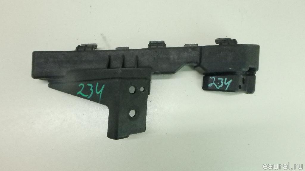 Кронштейн переднего бампера правый