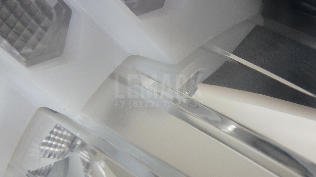 Фара правая для  Ford Escape EUR 2007-2009