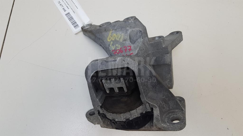 Опора двигателя правая 112104BB0B Nissan