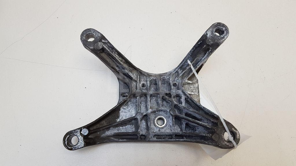 Кронштейн КПП для  BMW X6 F16/F86 2014-2020