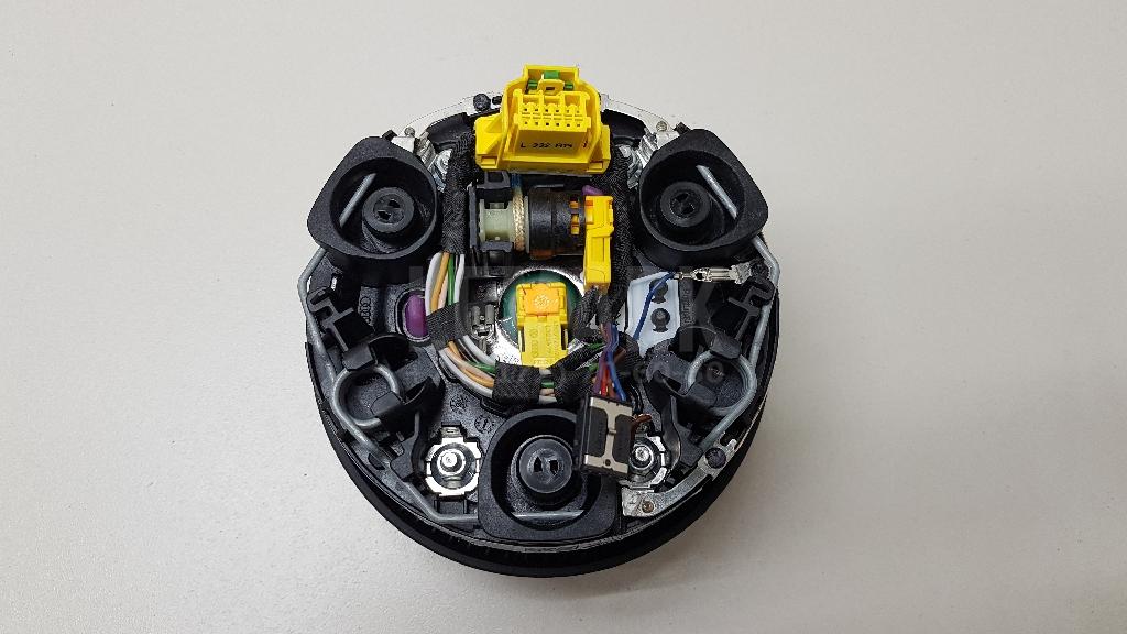 Подушка безопасности в рулевое колесо для  Audi V8 1988-1994