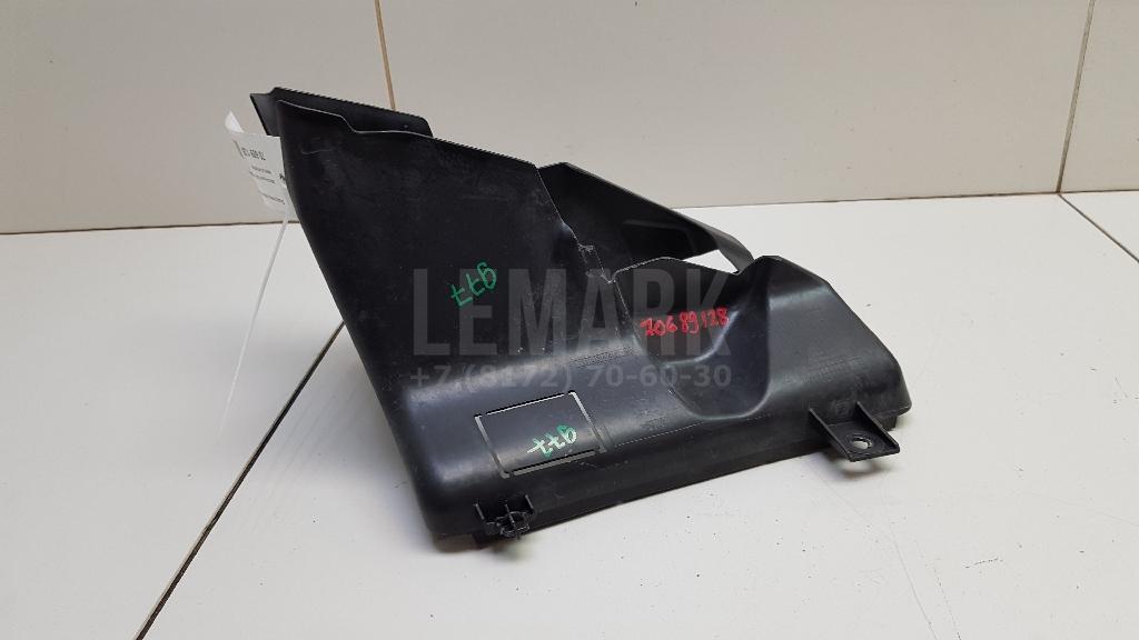 Воздуховод радиатора правый для  Audi A8 [4D] 1994-1998
