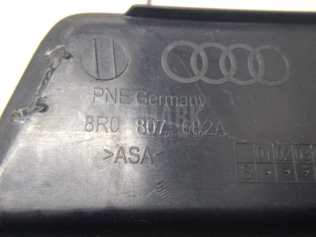Решетка в бампер правая для  BMW X3 E83 2004-2010
