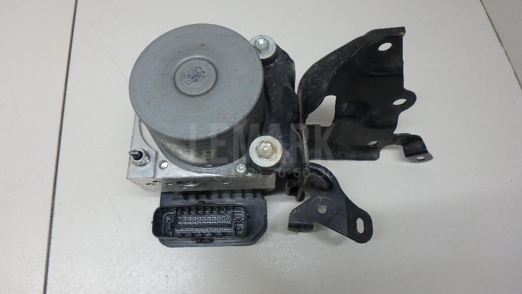 Блок ABS (насос) 4405042810 Toyota