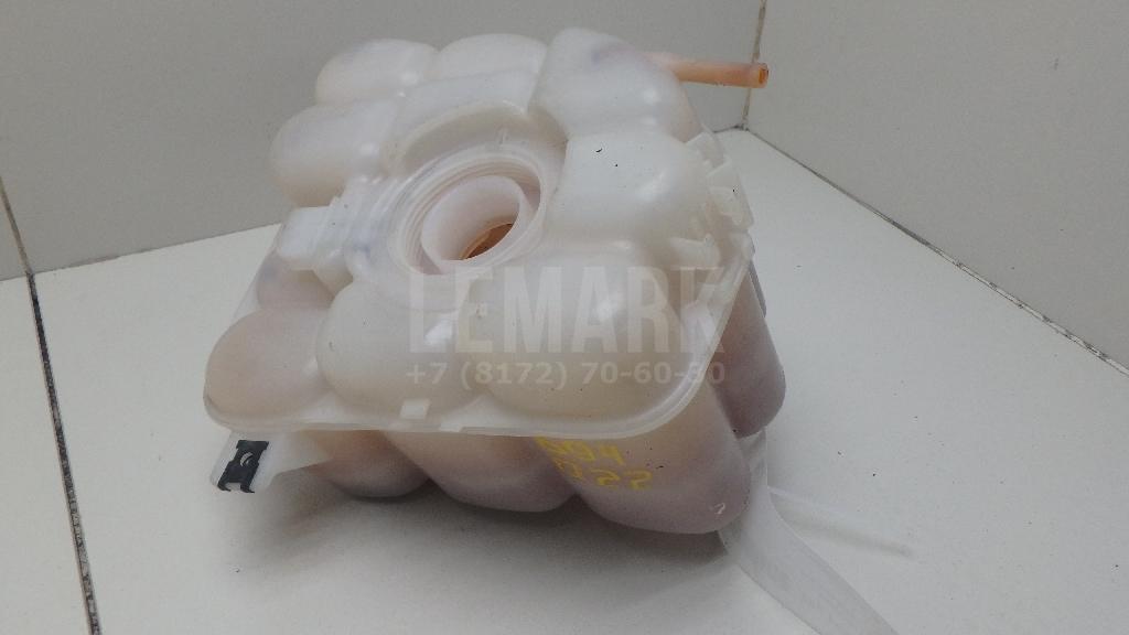 Бачок расширительный 7P0121407B VAG