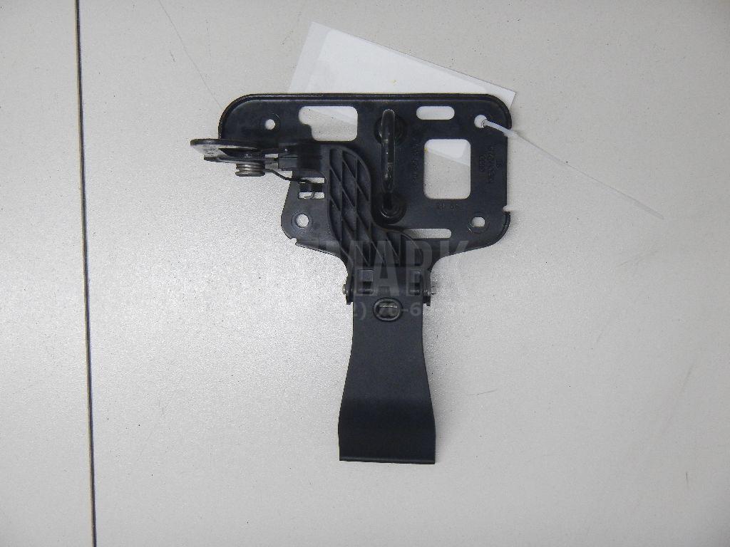 Крючок капота для  BMW 3-serie F30/F31/F80 2011-2020