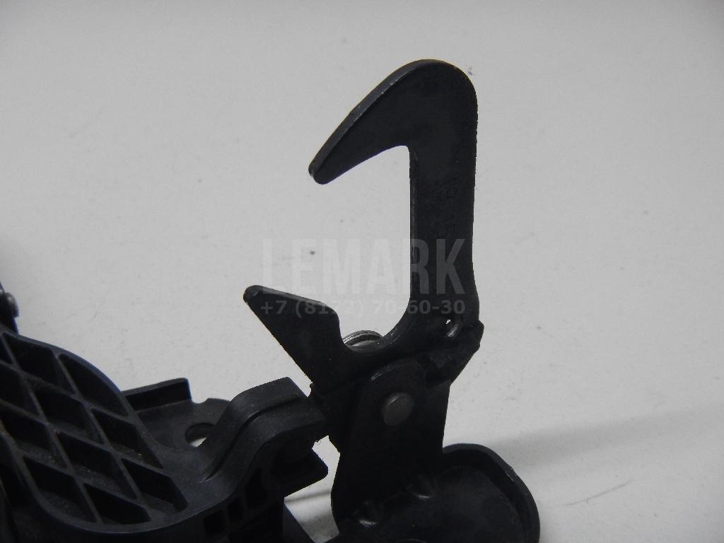Крючок капота для  BMW 3-serie F30/F31/F80 2011-2020