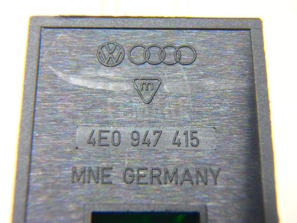 Плафон салонный для  Audi Q6 2022