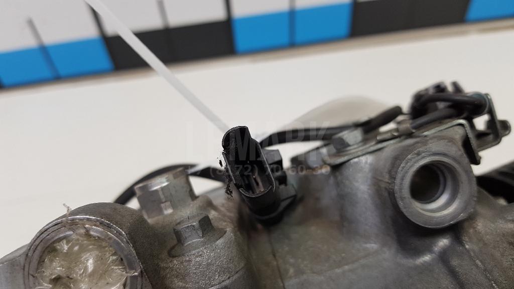 Компрессор кондиционера для  Audi V8 1988-1994