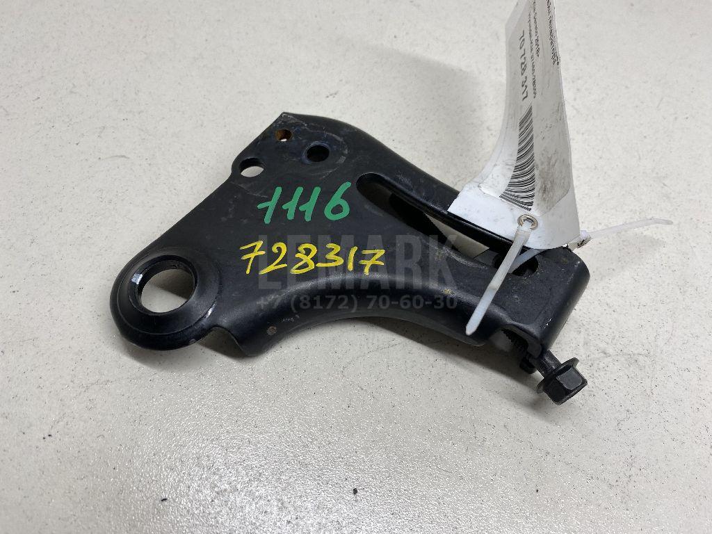 Кронштейн генератора 374602B300 Hyundai-Kia