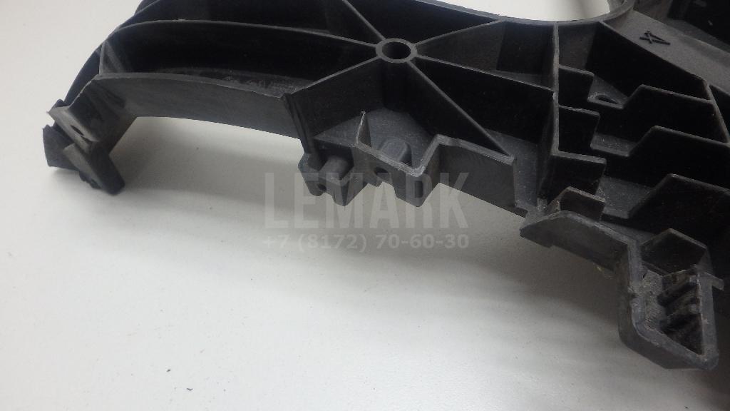 Направляющая заднего бампера правая для  BMW X5 E70 2007-2013