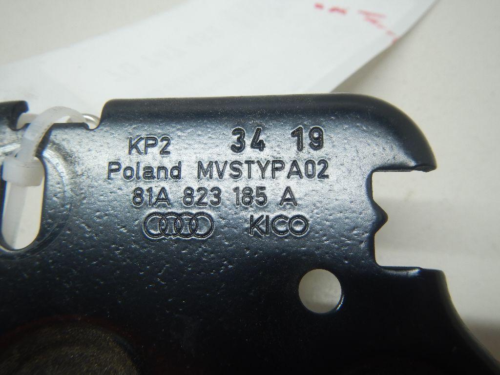 Ответная часть замка капота