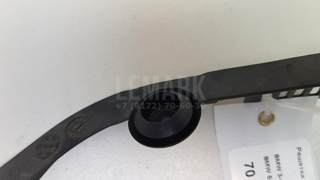 Решетка в капот для  BMW X1 F48 2014-2022