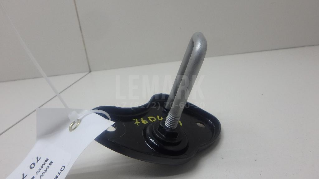 Ответная часть замка капота для  Avatr 12 2023